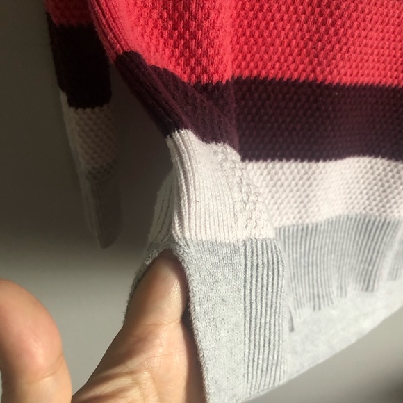 🌟 3 for $50 🌟 Gap sweater - Picture 2 of 4